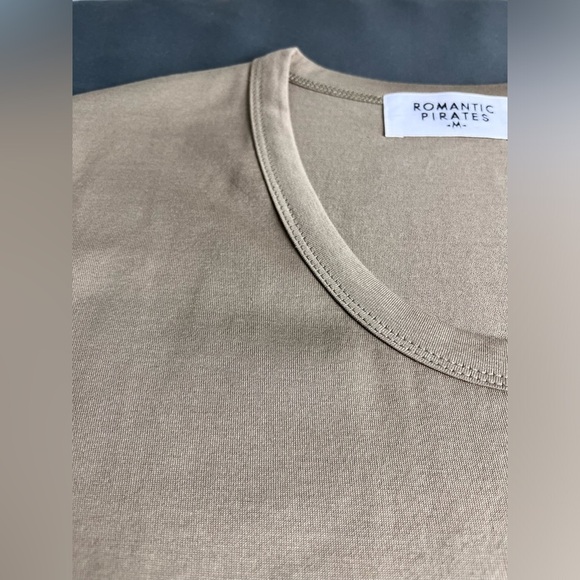 Korean brand Romantic Pirates unisex style t shirt size M - Picture 6 of 7